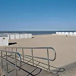 3 Bedroom In Heist Apartamento *