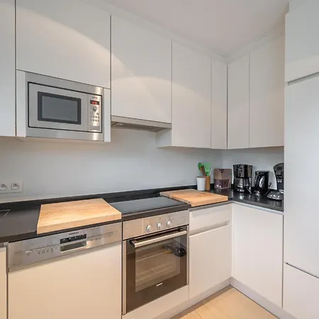 3 Bedroom In Heist 公寓